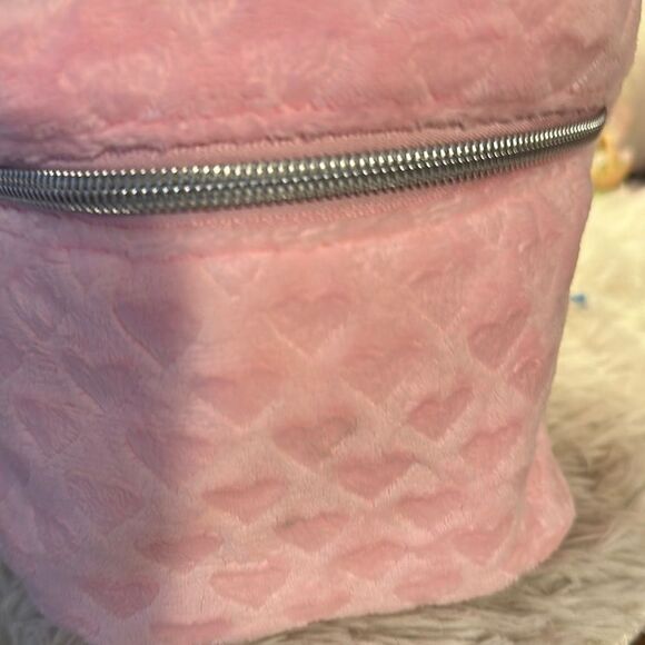 Juicy Couture Pink Quilted Cosmetic Bag - Picture 3 of 11